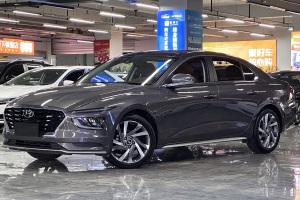 名圖 現(xiàn)代 1.8L CVT尊貴版LUX