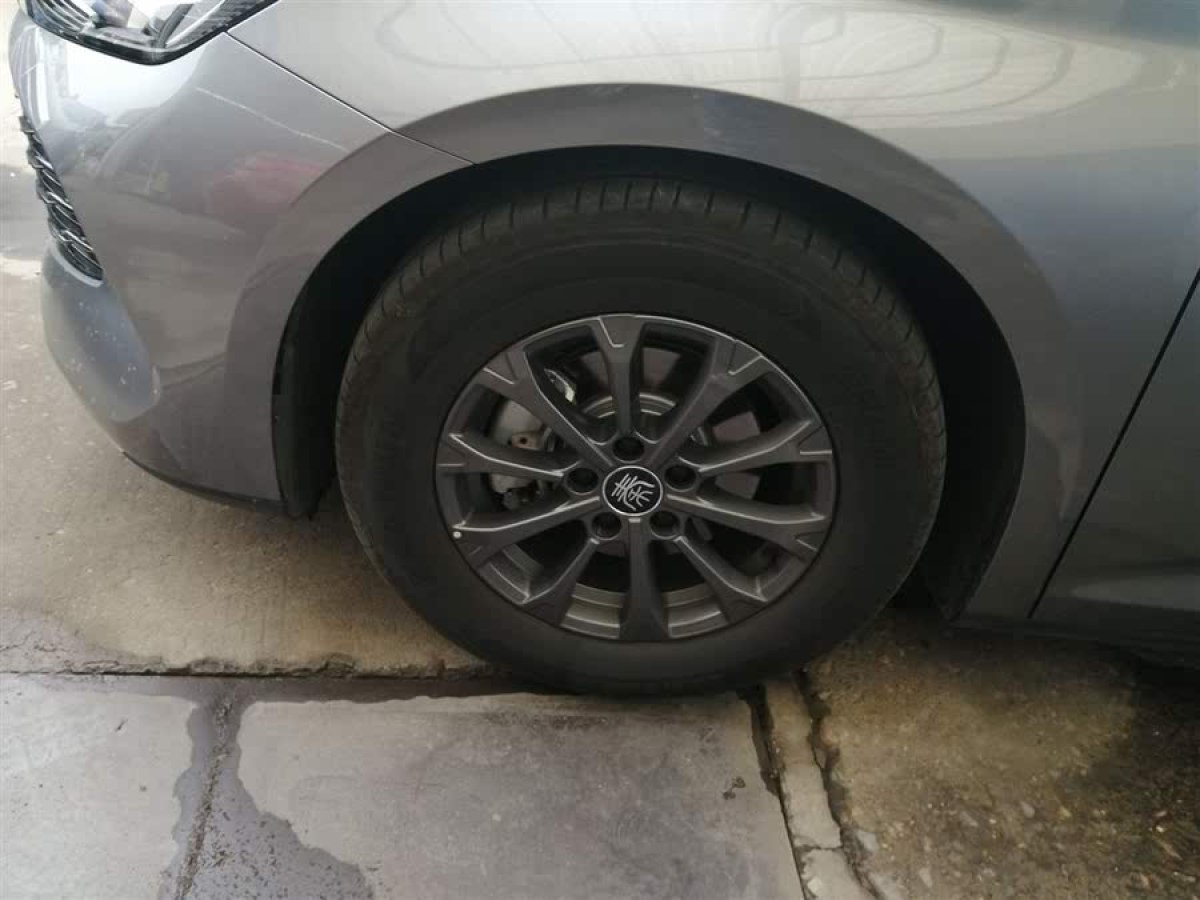 比亞迪 秦L  2024款 DM-i 80KM領(lǐng)先型圖片