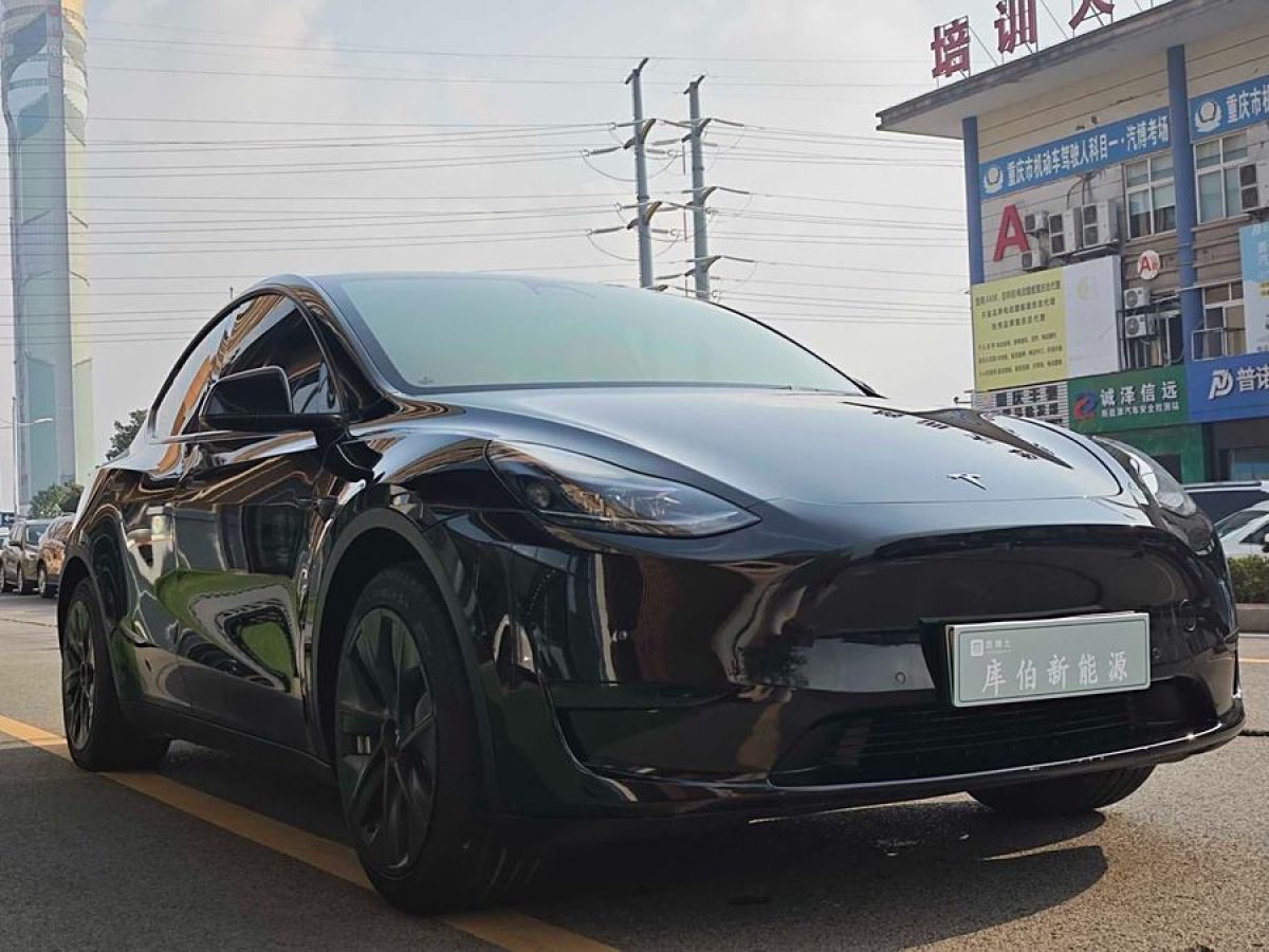 特斯拉 Model 3  2022款 后輪驅(qū)動(dòng)版圖片