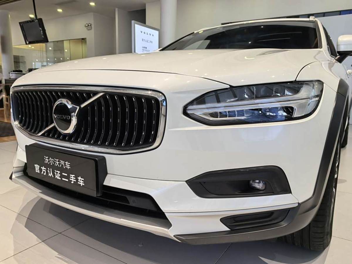 2021年6月沃爾沃 V90  2023款 Cross Country B5 AWD 智遠(yuǎn)版