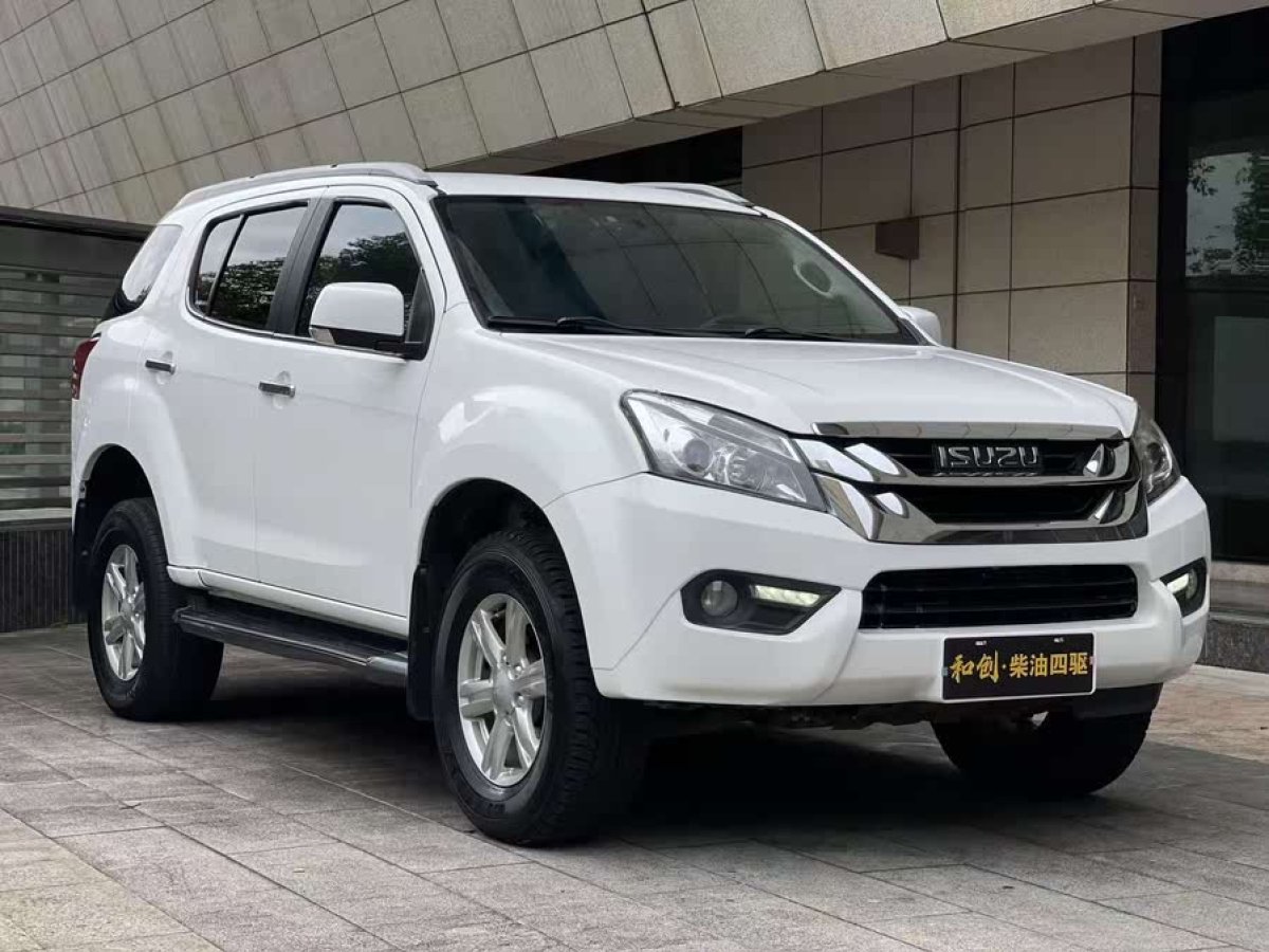 五十鈴 mu-X牧游俠  2015款 3.0T 四驅(qū)自動尊享型 5座圖片