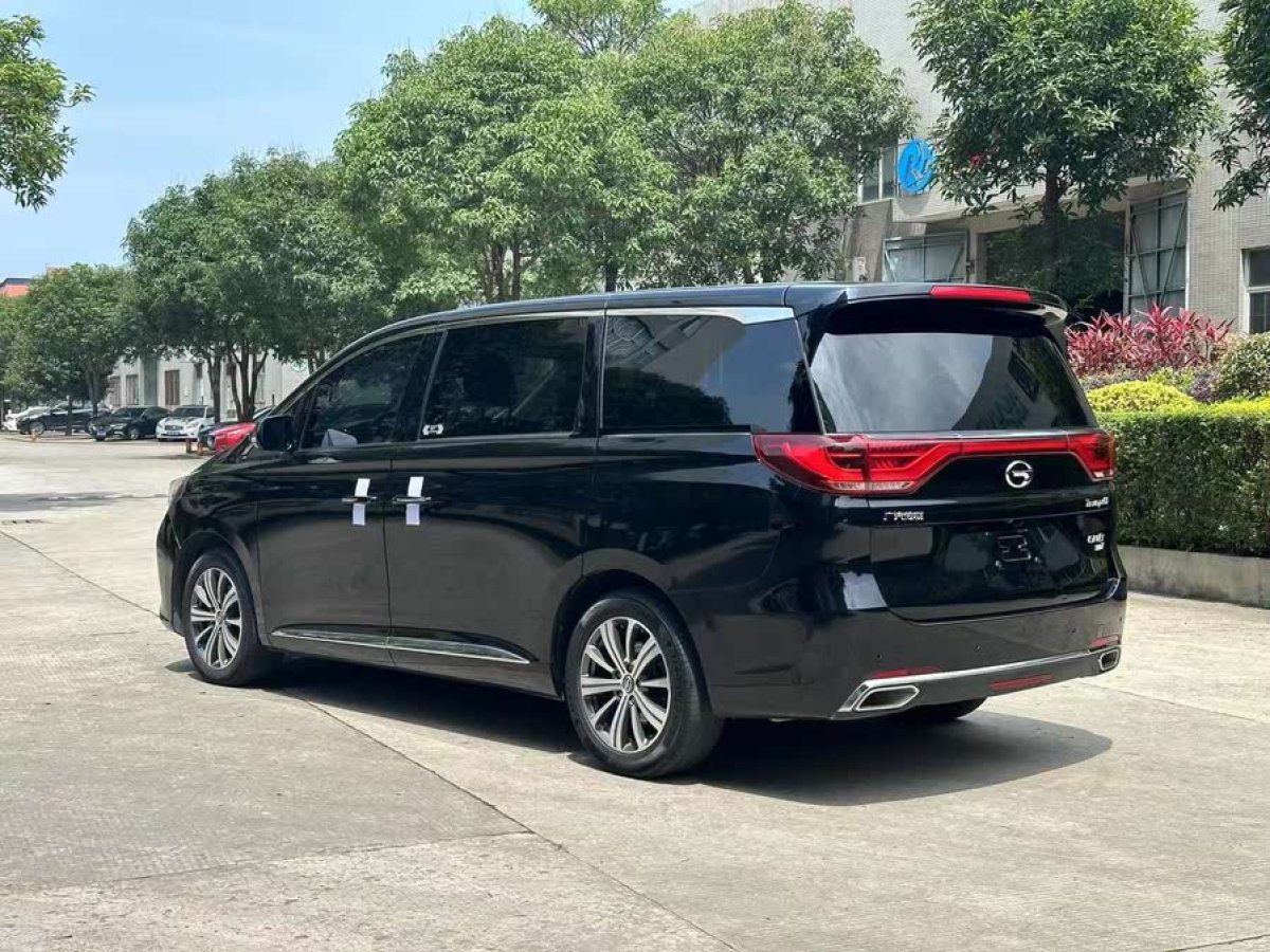 廣汽傳祺 M8  2018款 320T 尊貴版圖片