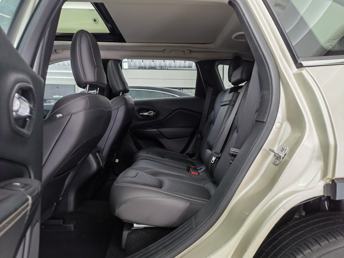 Jeep 自由光  2017款 2.4L 領先智能版圖片