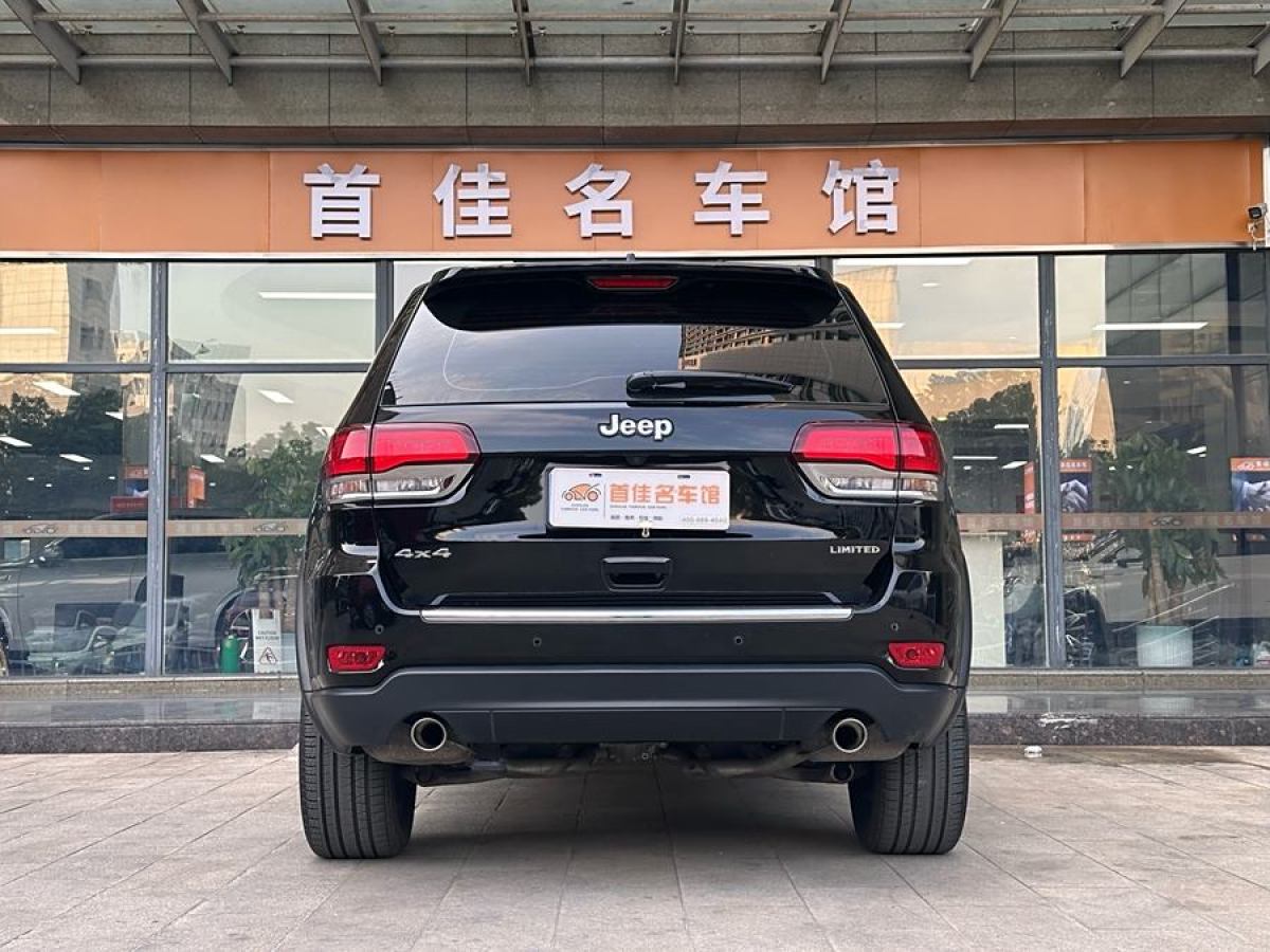 Jeep 大切諾基  2020款 3.0L 精英導(dǎo)航版圖片