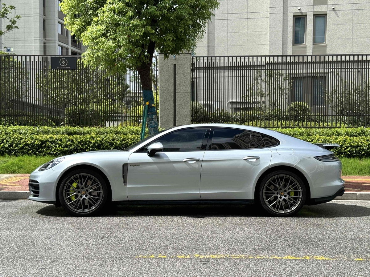 2022年6月保時捷 Panamera新能源  2022款 Panamera 4 E-Hybrid 鉑金版 2.9T