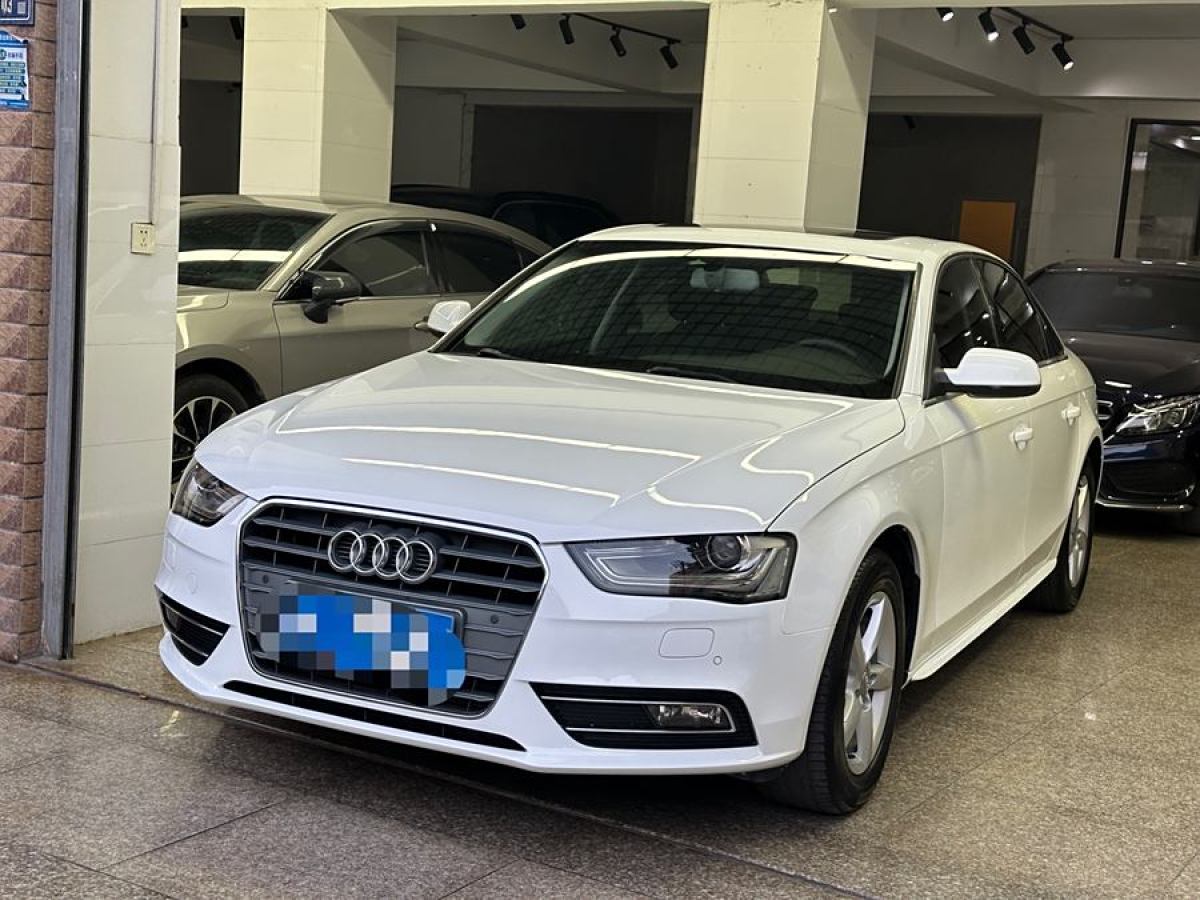 2013年9月奧迪 奧迪A4L  2013款 35 TFSI 自動標準型