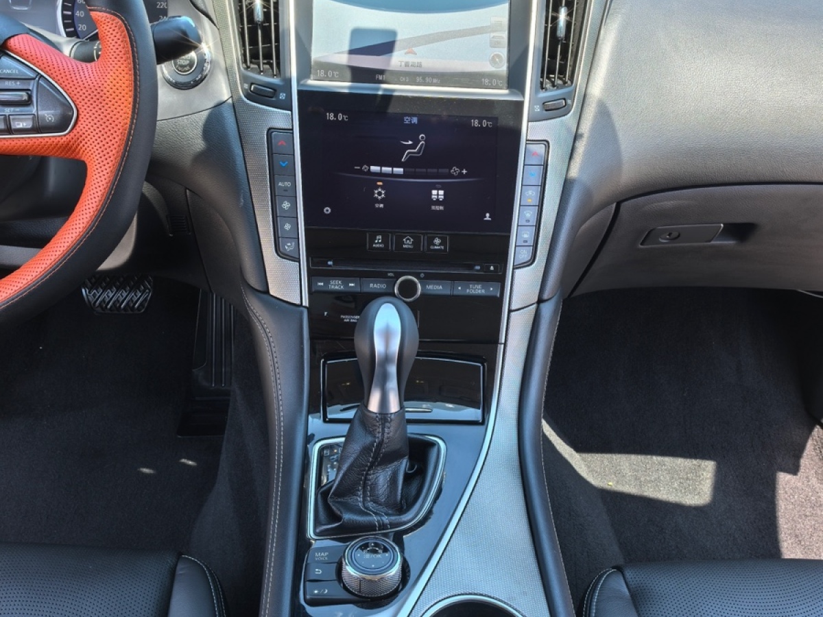 英菲尼迪 Q50L  2016款 2.0T 悅享版圖片