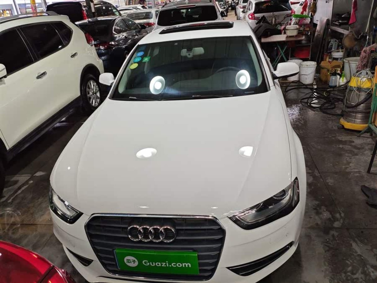 奧迪 奧迪A4L  2015款 35 TFSI 自動(dòng)標(biāo)準(zhǔn)型圖片