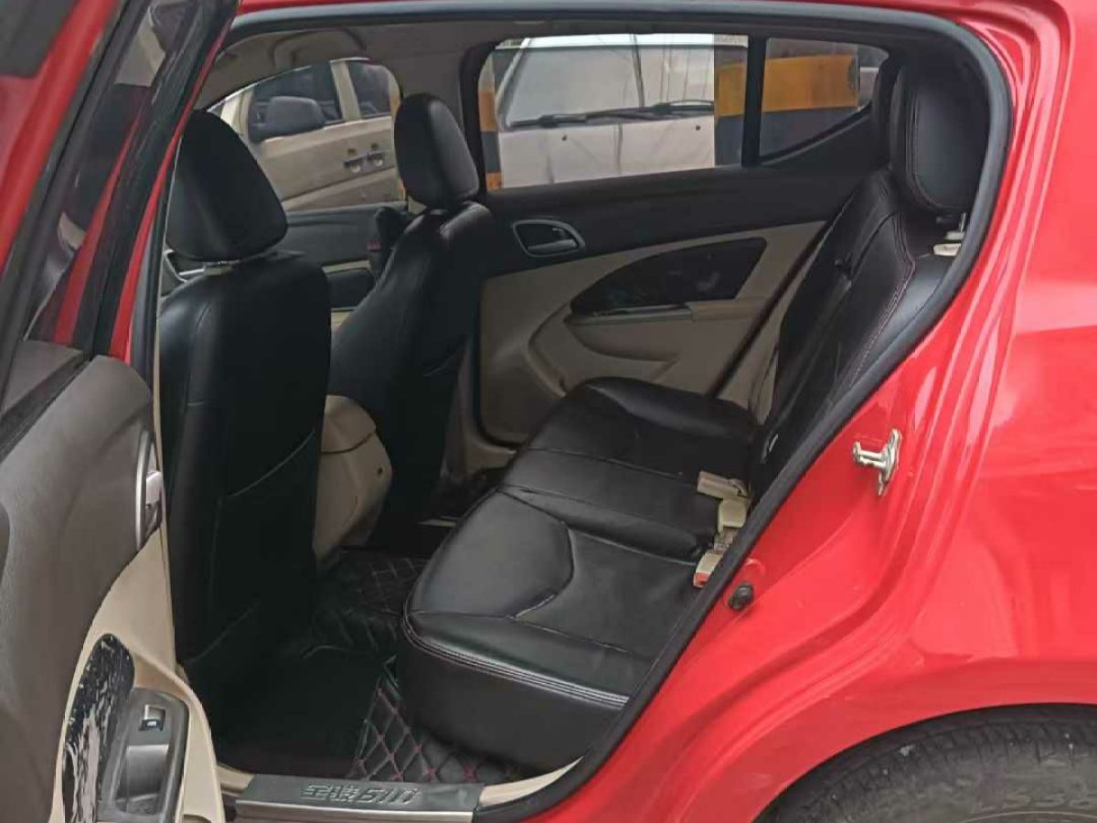 寶駿 560  2015款 1.8L 手動(dòng)豪華型圖片