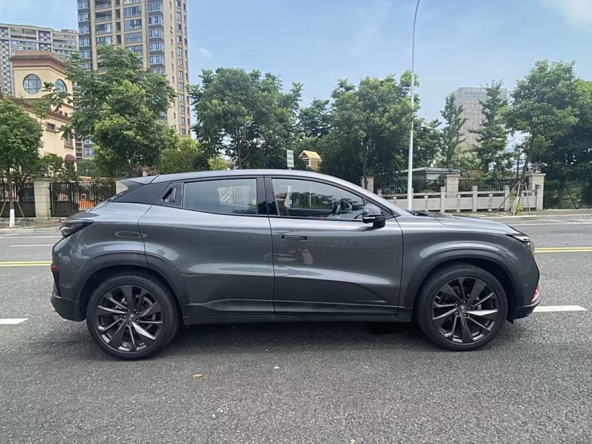 長(zhǎng)安 UNI-T  2020款 1.5T 旗艦型圖片