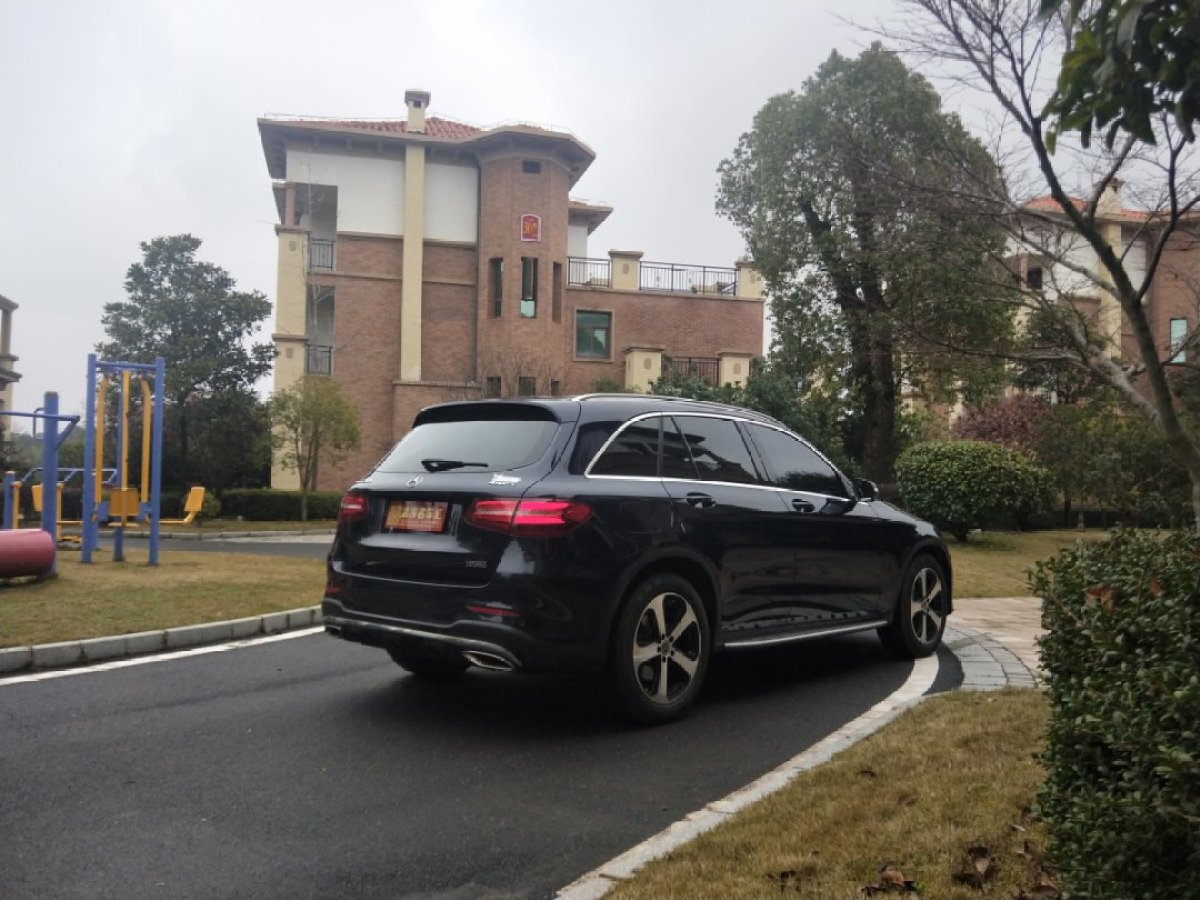 奔馳 奔馳GLC  2018款 改款 GLC 260 4MATIC 豪華型圖片