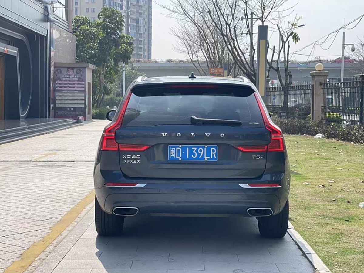 沃爾沃 XC60  2021款 T5 四驅(qū)智逸豪華版圖片