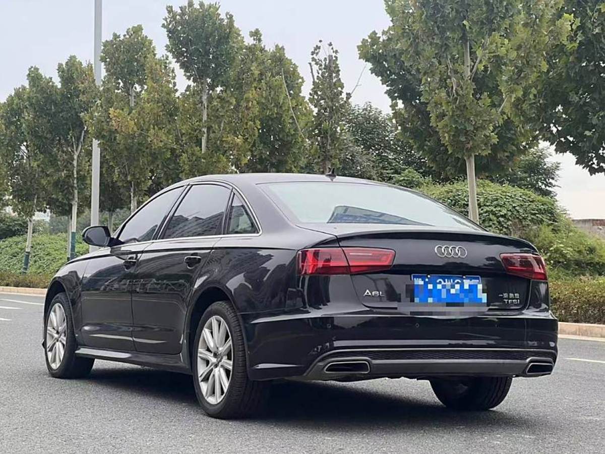 奧迪 奧迪A4L  2018款 30周年年型 30 TFSI 進(jìn)取型圖片