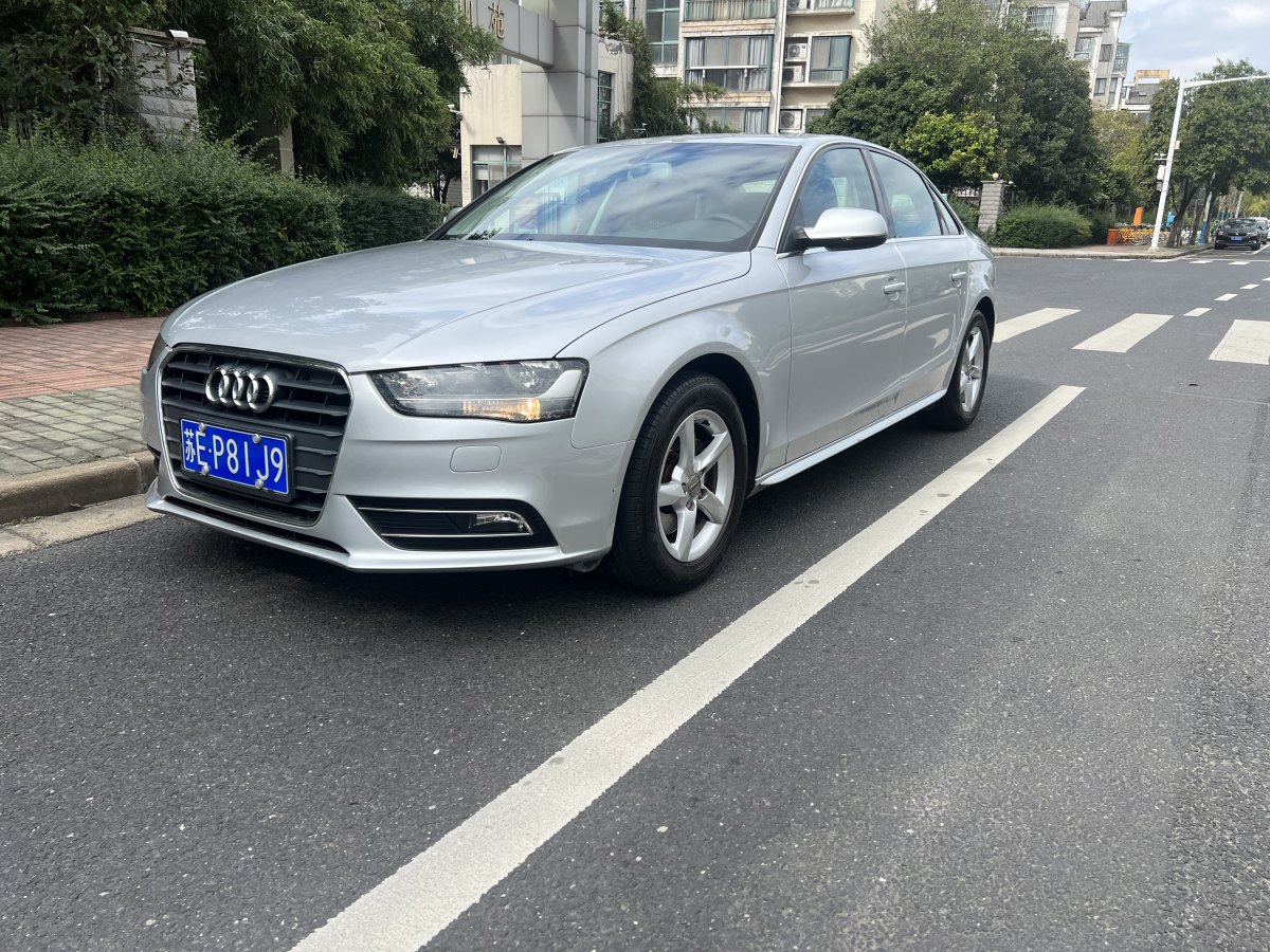 奧迪 奧迪A4L  2013款 30 TFSI 自動(dòng)舒適型圖片