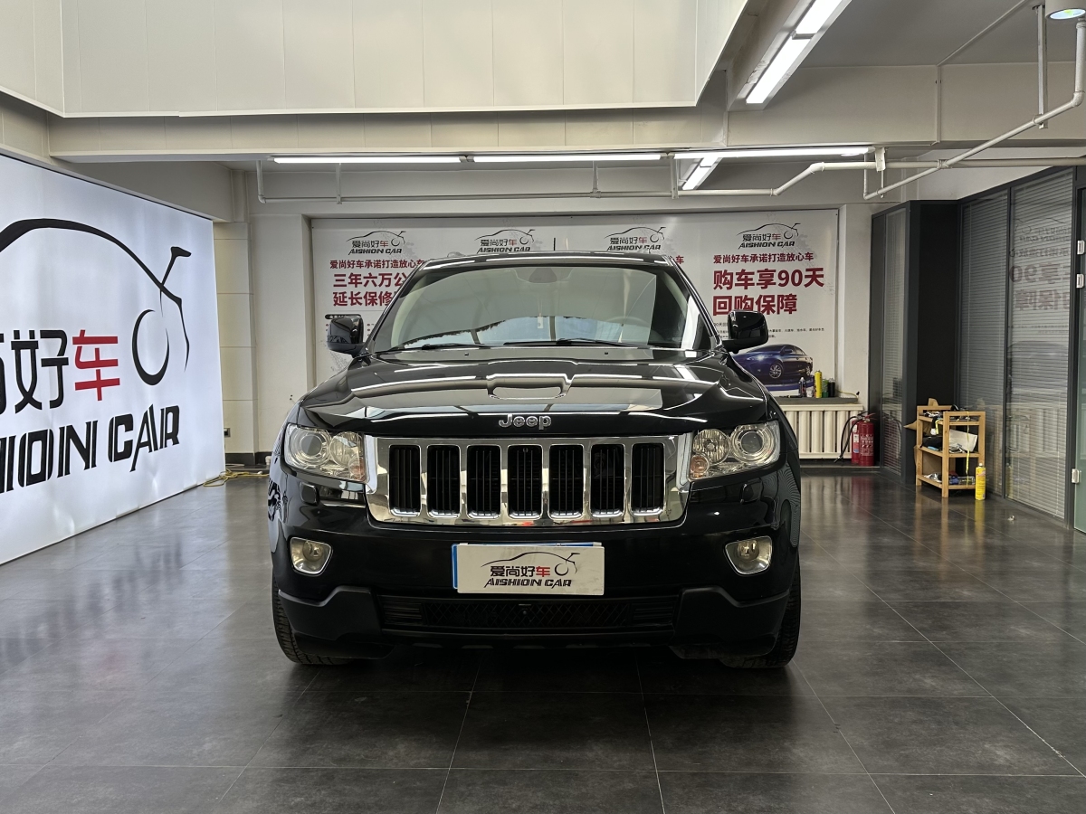 2012年1月Jeep 大切諾基  2012款 3.6L 舒適導(dǎo)航版