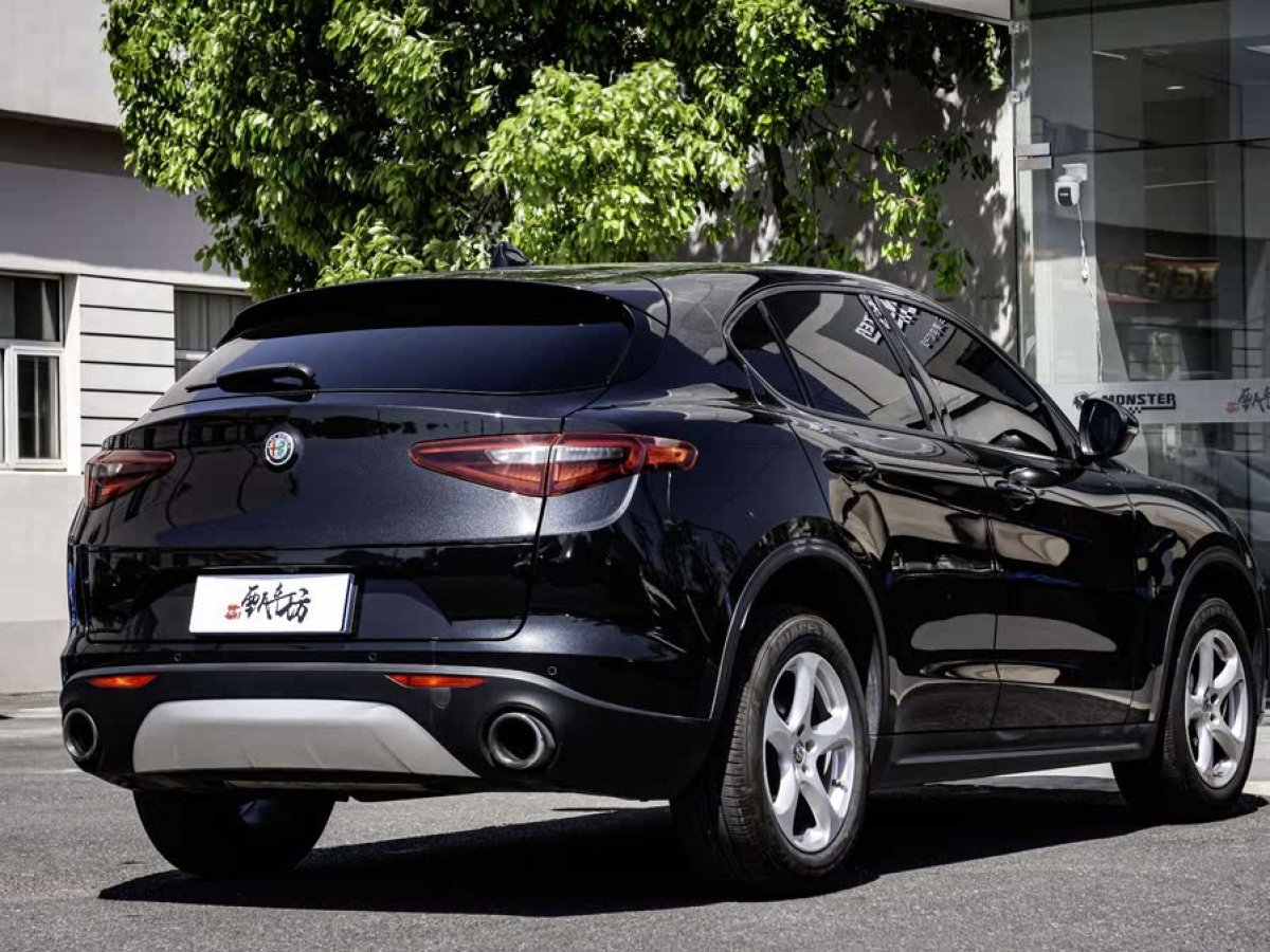 阿爾法·羅密歐 Stelvio  2017款 2.0T 200HP 精英版圖片