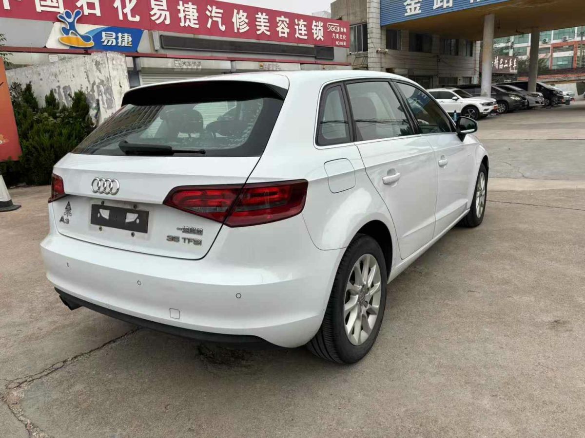 奧迪 奧迪A3  2016款 Limousine 35 TFSI 進(jìn)取型圖片