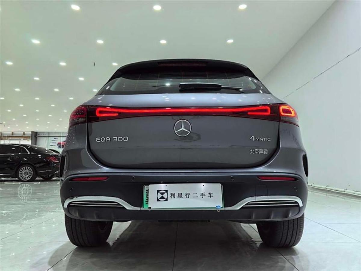 奔馳 奔馳EQA  2022款 EQA 300 4MATIC 首發(fā)特別版圖片