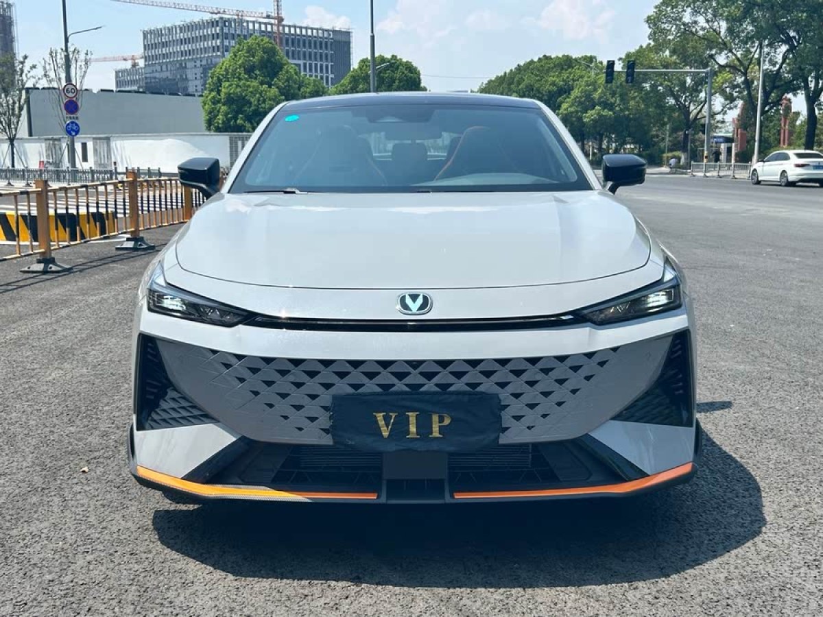 長(zhǎng)安 長(zhǎng)安UNI-V  2024款 1.5T 尊貴運(yùn)動(dòng)型圖片
