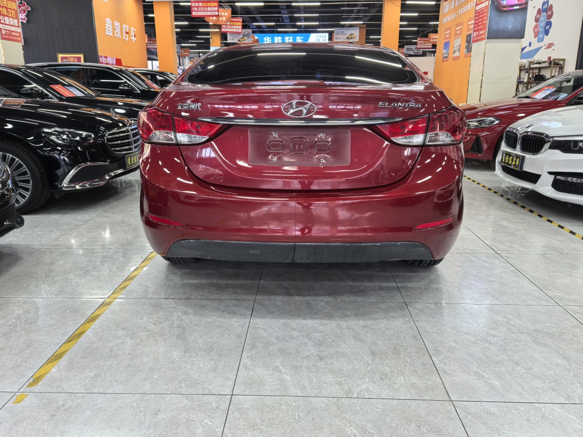 現(xiàn)代 朗動  2013款 1.6L 自動領(lǐng)先型圖片