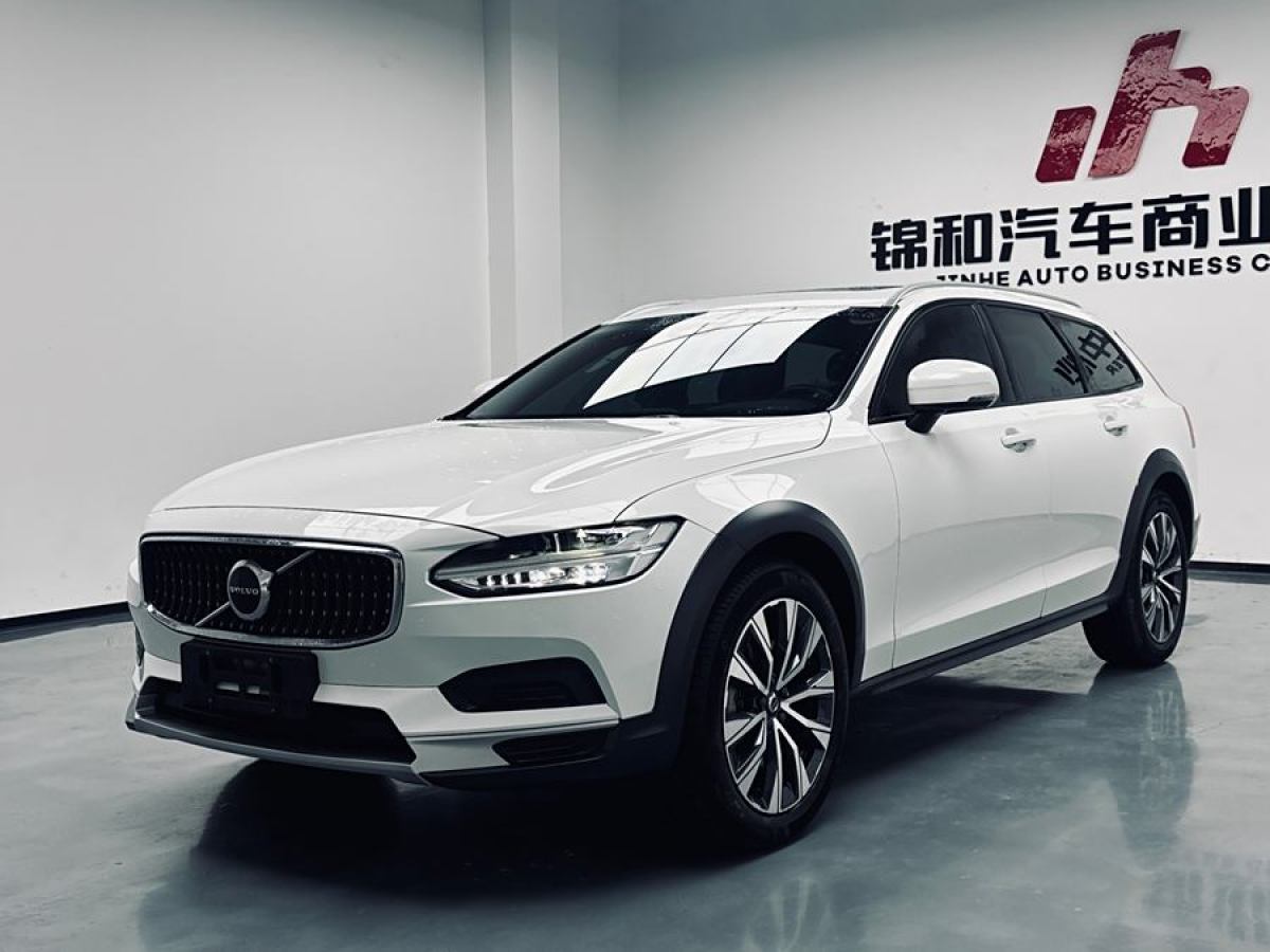 2022年3月沃爾沃 V90  2025款 Cross Country B5 AWD 智遠(yuǎn)版