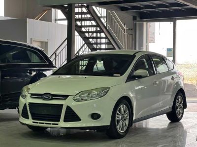 2013年3月 福特 ?？怂?三廂經典 1.8L 自動基本型圖片