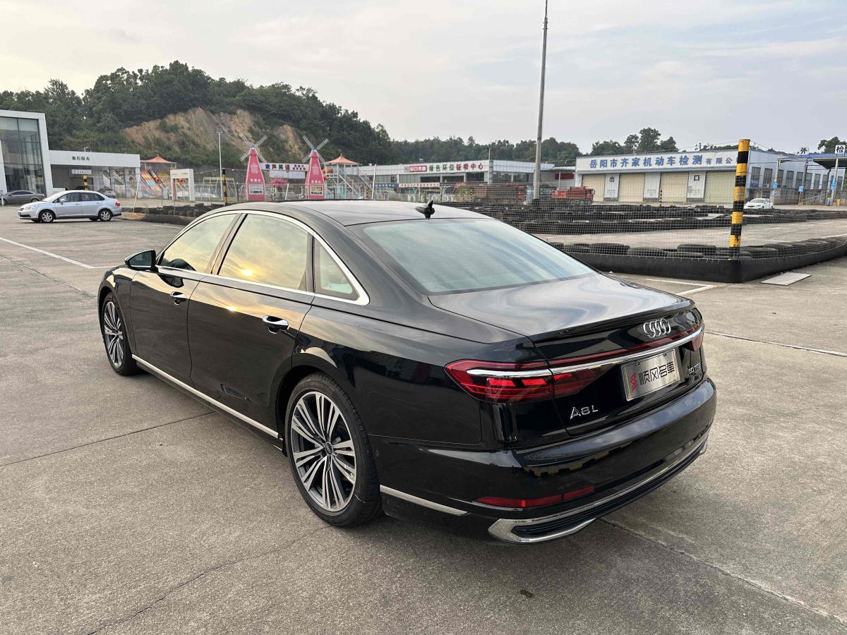 2022年12月奧迪 奧迪A8  2023款 A8L 50 TFSI quattro 臻選型