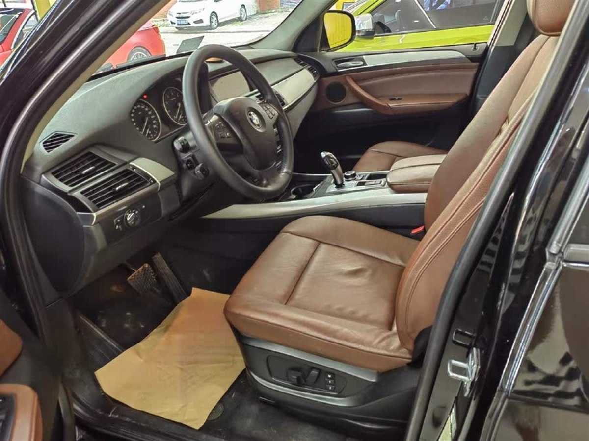 寶馬 寶馬X5  2013款 xDrive35i 領(lǐng)先型圖片