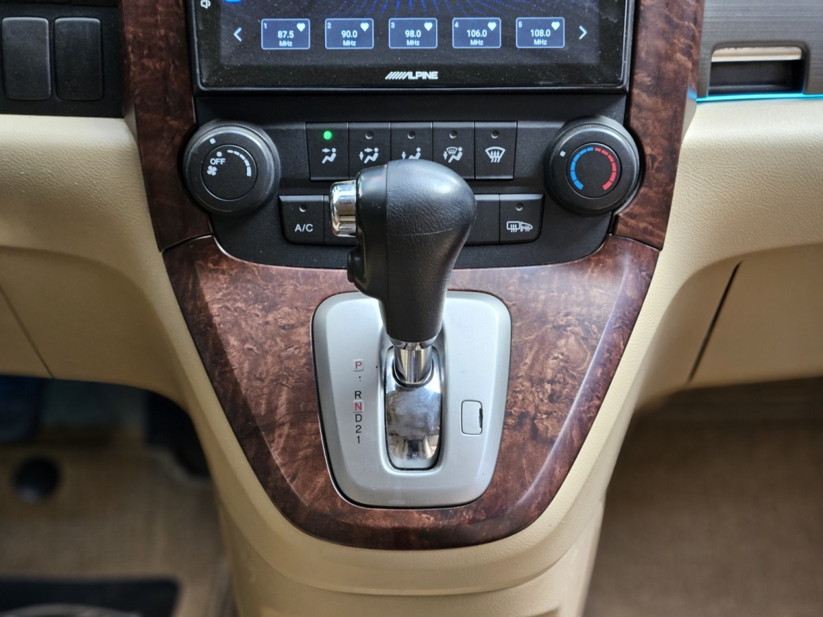 本田 CR-V  2007款 2.0L 自動(dòng)四驅(qū)經(jīng)典版圖片