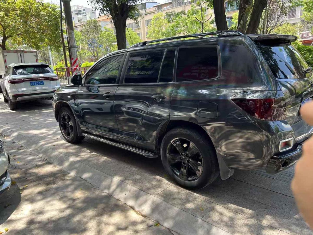 豐田 漢蘭達(dá)  2011款 2.7L 兩驅(qū)7座豪華版圖片