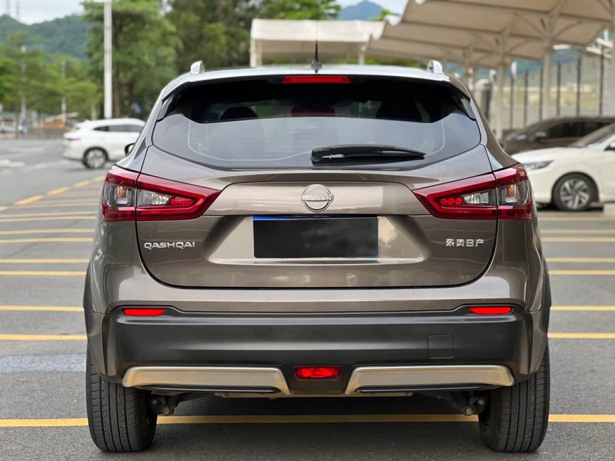日產(chǎn) 逍客  2023款 經(jīng)典 2.0L CVT XV舒適版圖片