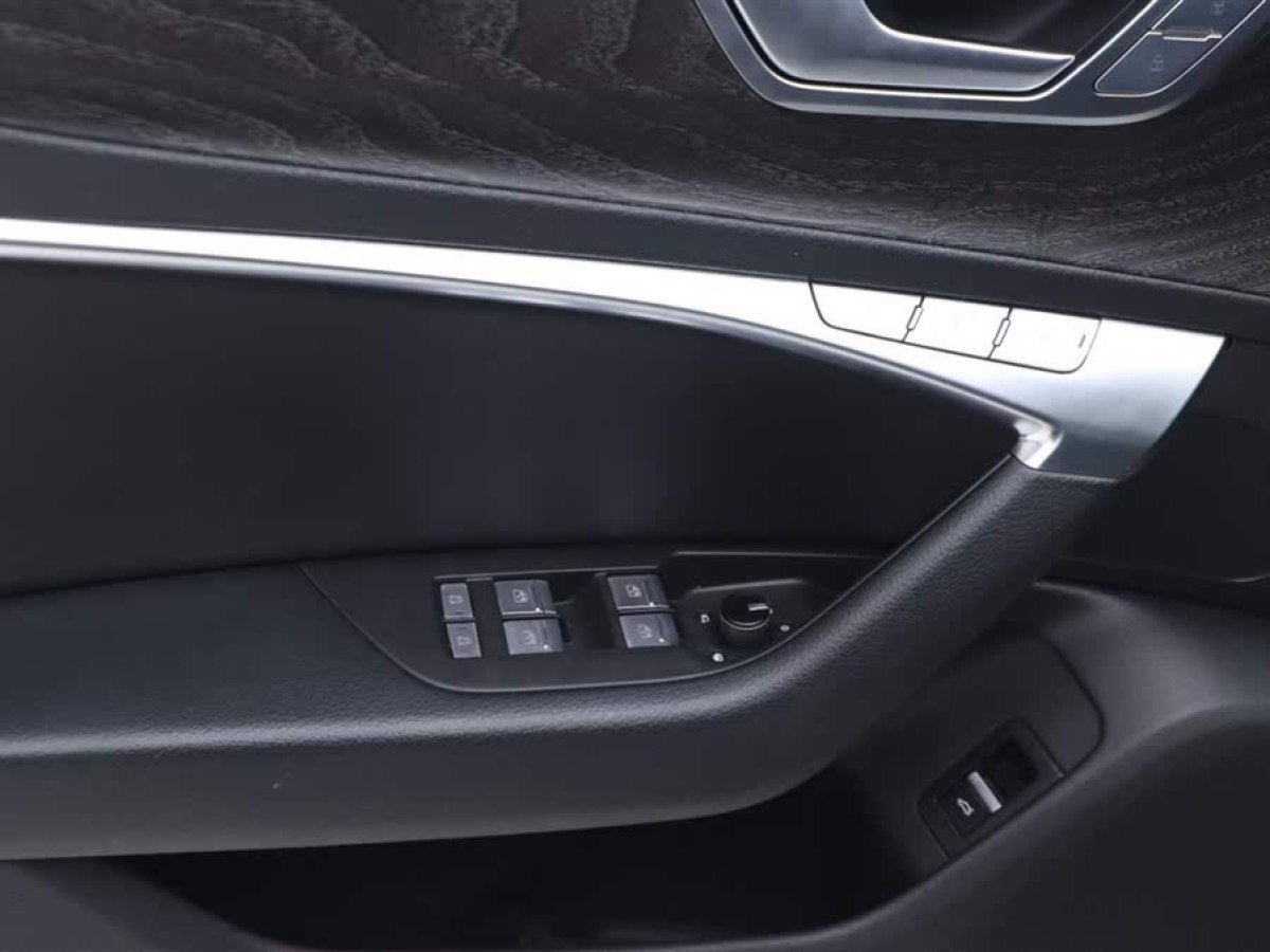 奧迪 奧迪A6L  2023款 改款 45 TFSI quattro 臻選致雅型圖片
