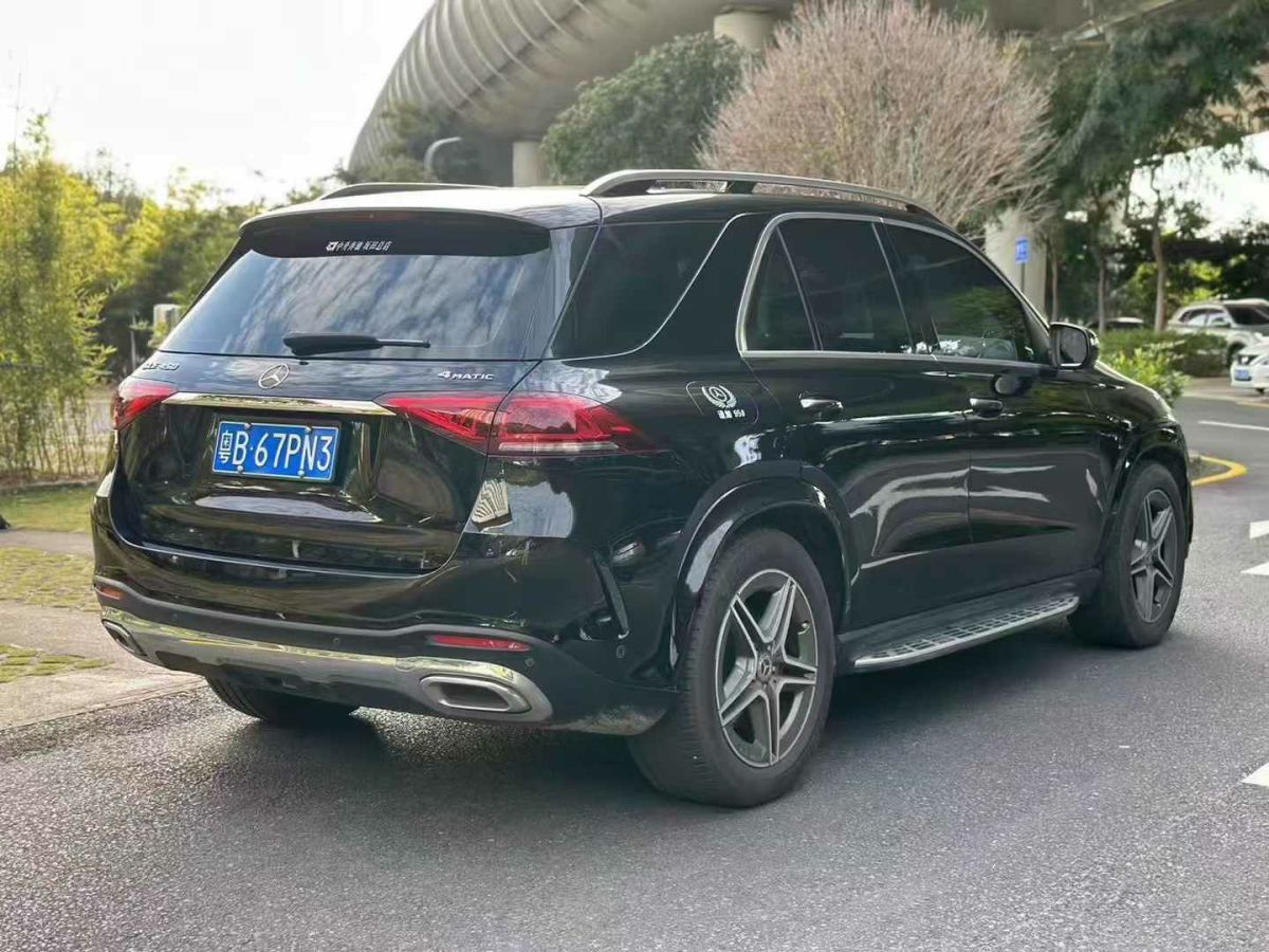 奔馳 奔馳GLE  2020款  GLE 350 4MATIC 時(shí)尚型圖片