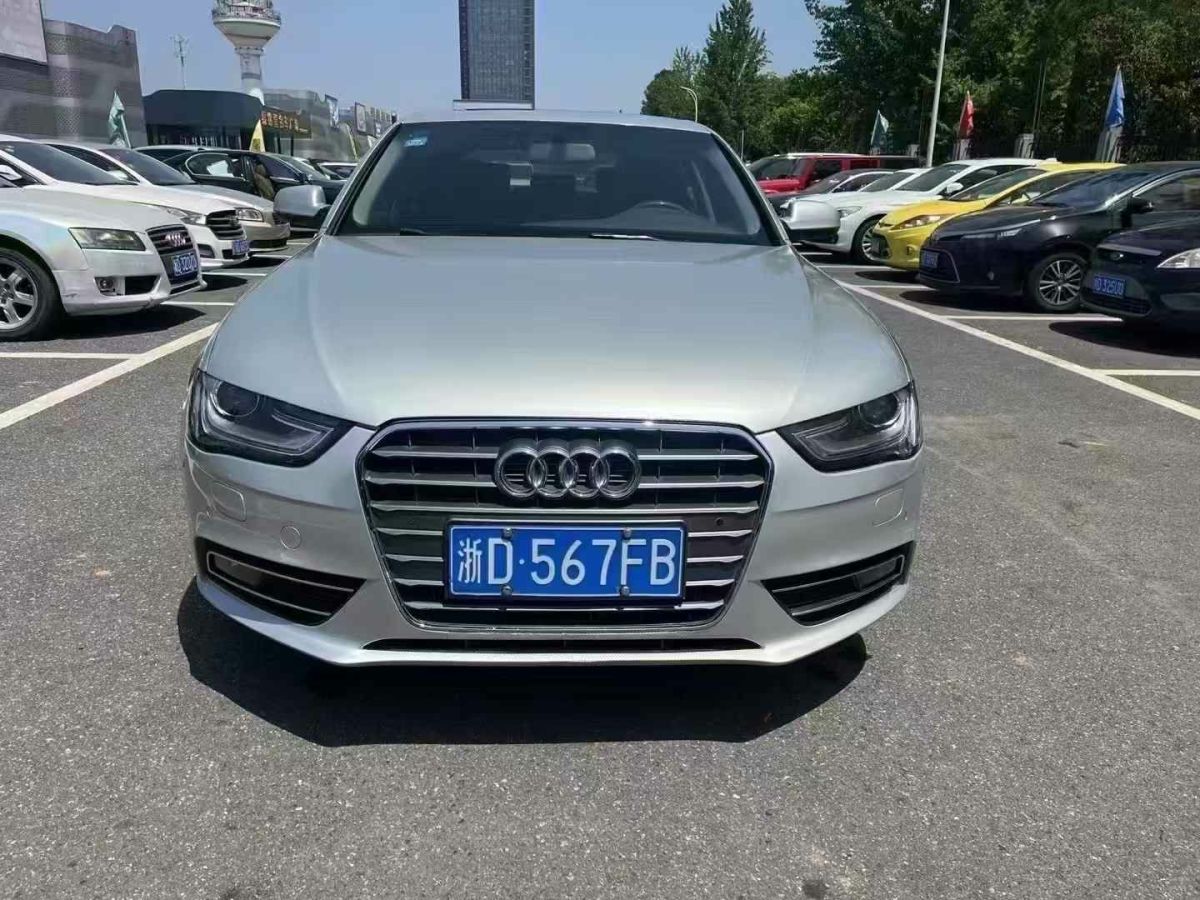 奧迪 奧迪A4L  2013款 A4L 30TFSI 手動(dòng)舒適型圖片