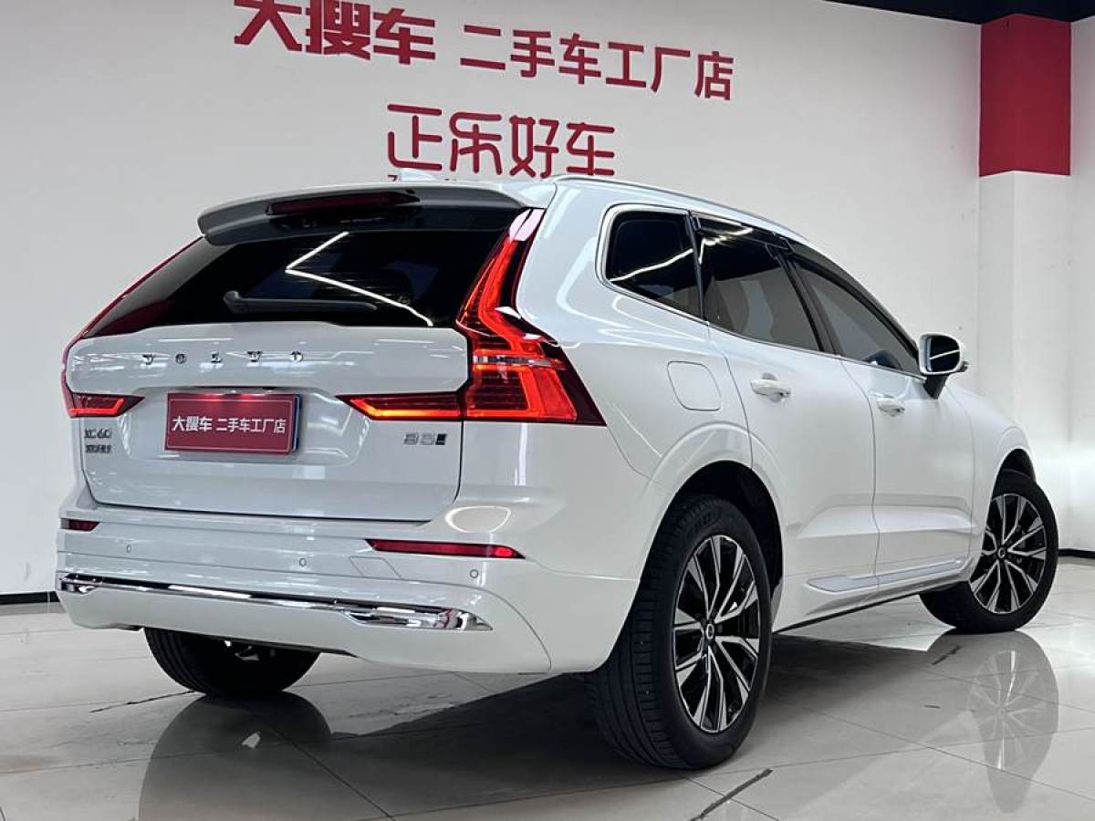 沃爾沃 XC60  2024款 B5 四驅(qū)智遠(yuǎn)豪華版圖片