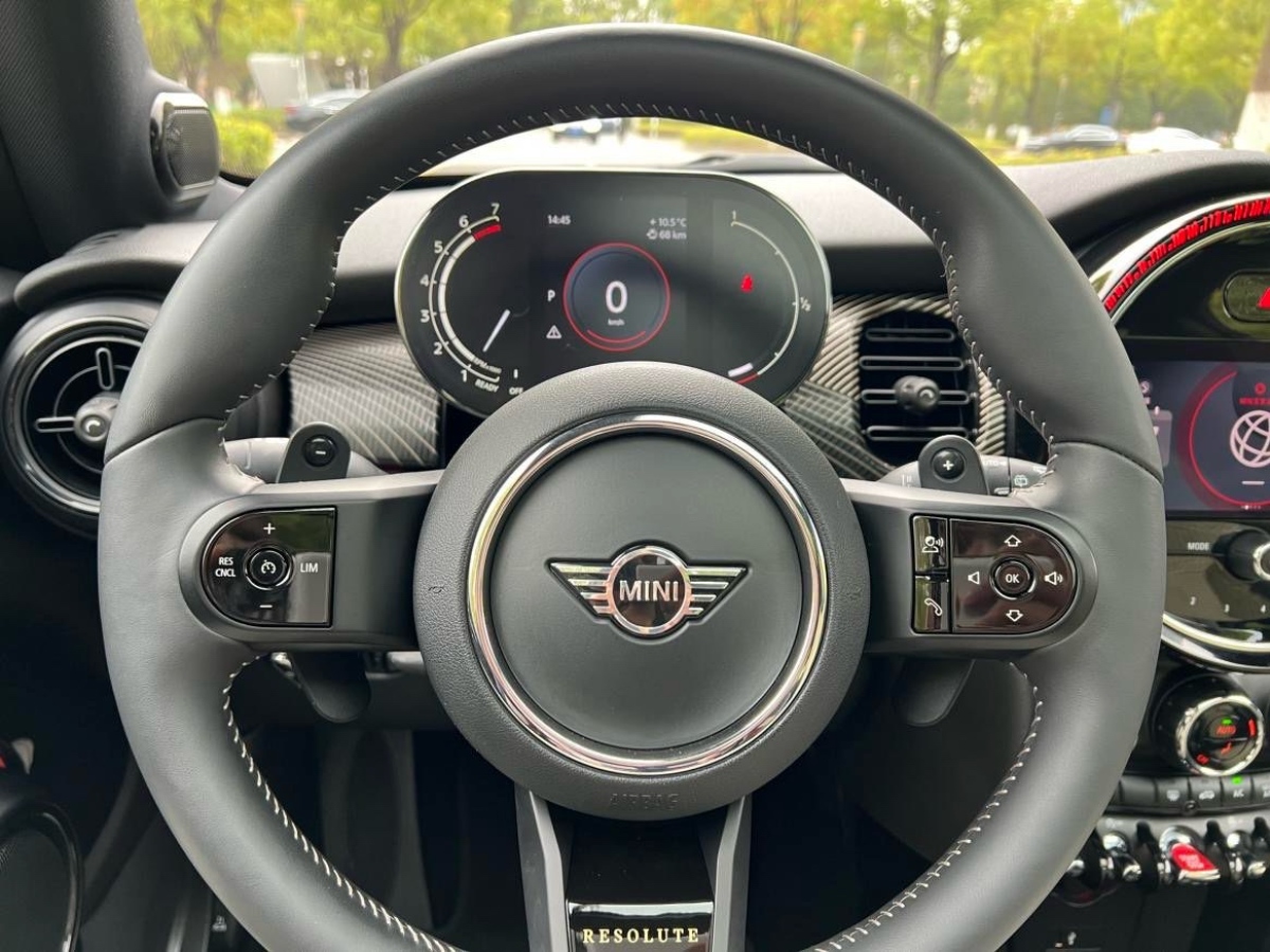 MINI MINI  2022款 2.0T COOPER S 執(zhí)迷特別版圖片
