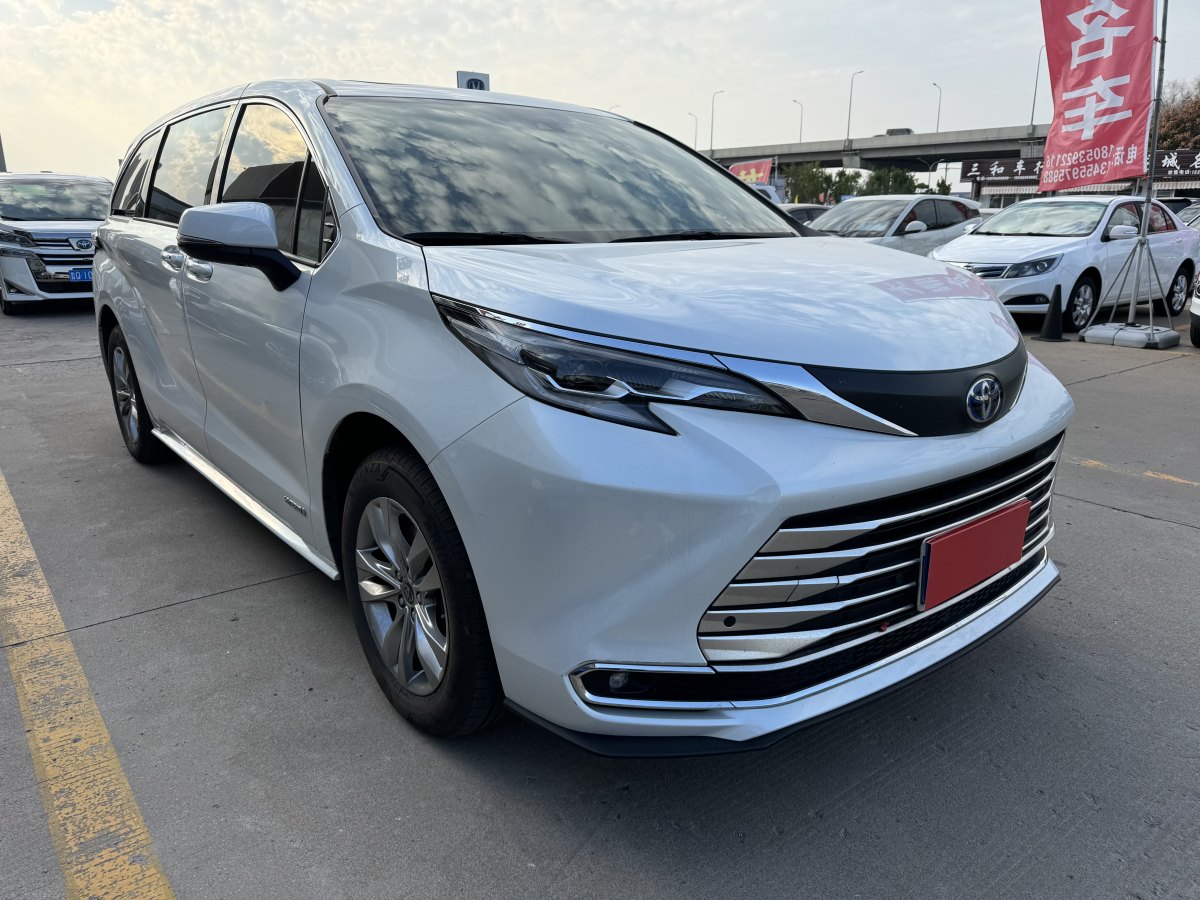 丰田 赛那SIENNA  2023款 2.5L混动 舒适版图片