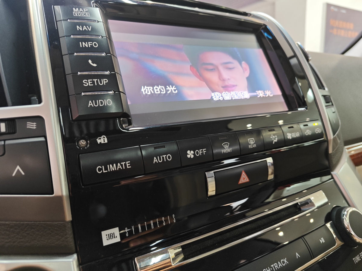 2013年9月丰田 兰德酷路泽  2018款 5.7L VX-R 12气 底升(中东版)
