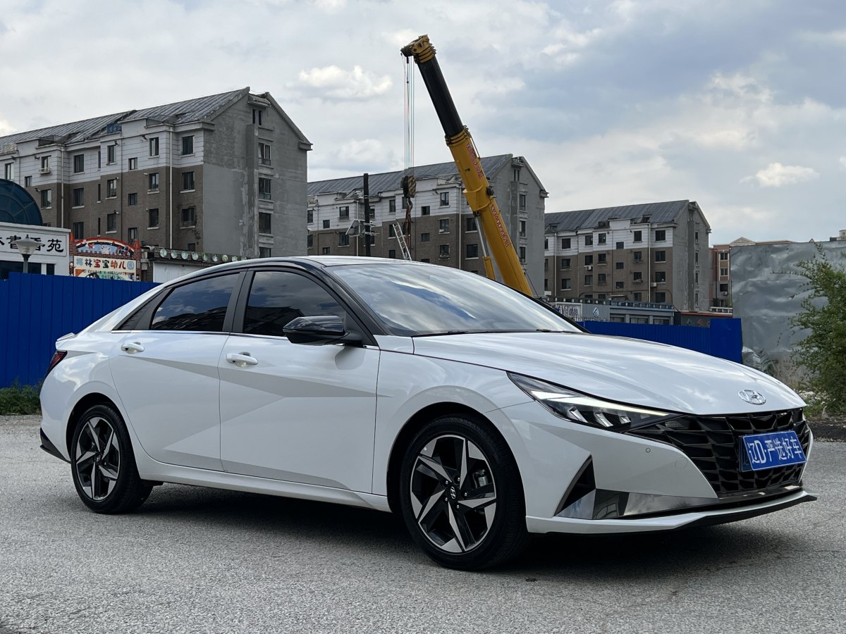 現(xiàn)代 伊蘭特  2022款 1.5L CVT LUX尊貴版圖片