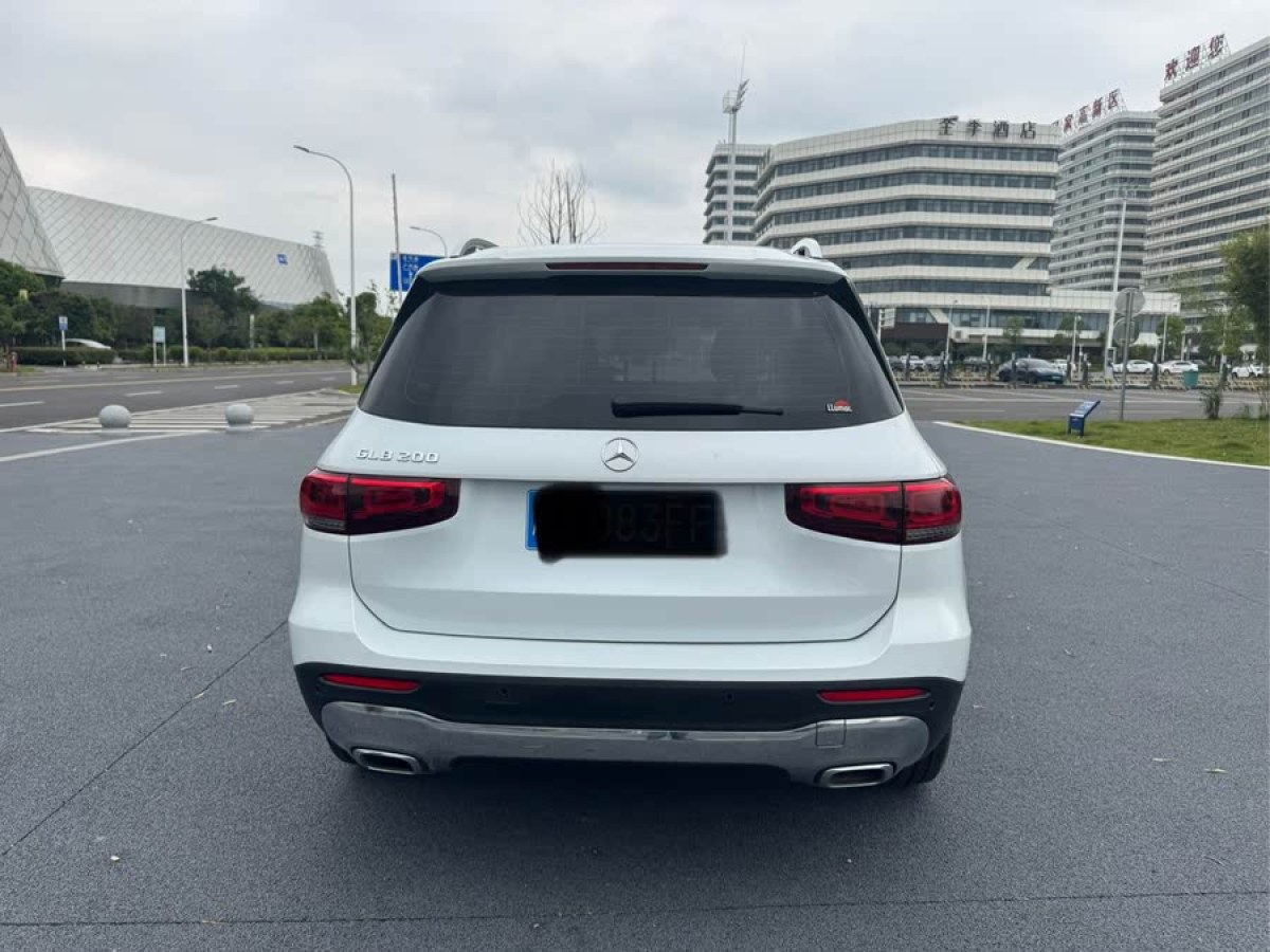 奔馳 奔馳GLB  2022款 改款 GLB 200 動感型圖片