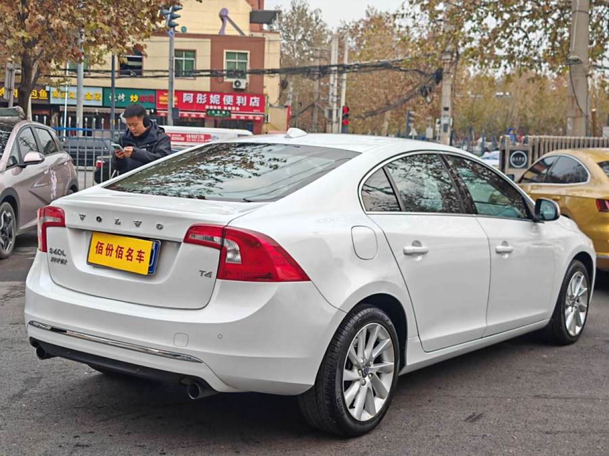 沃爾沃 S60  2016款 L 2.0T T4 智遠(yuǎn)版圖片