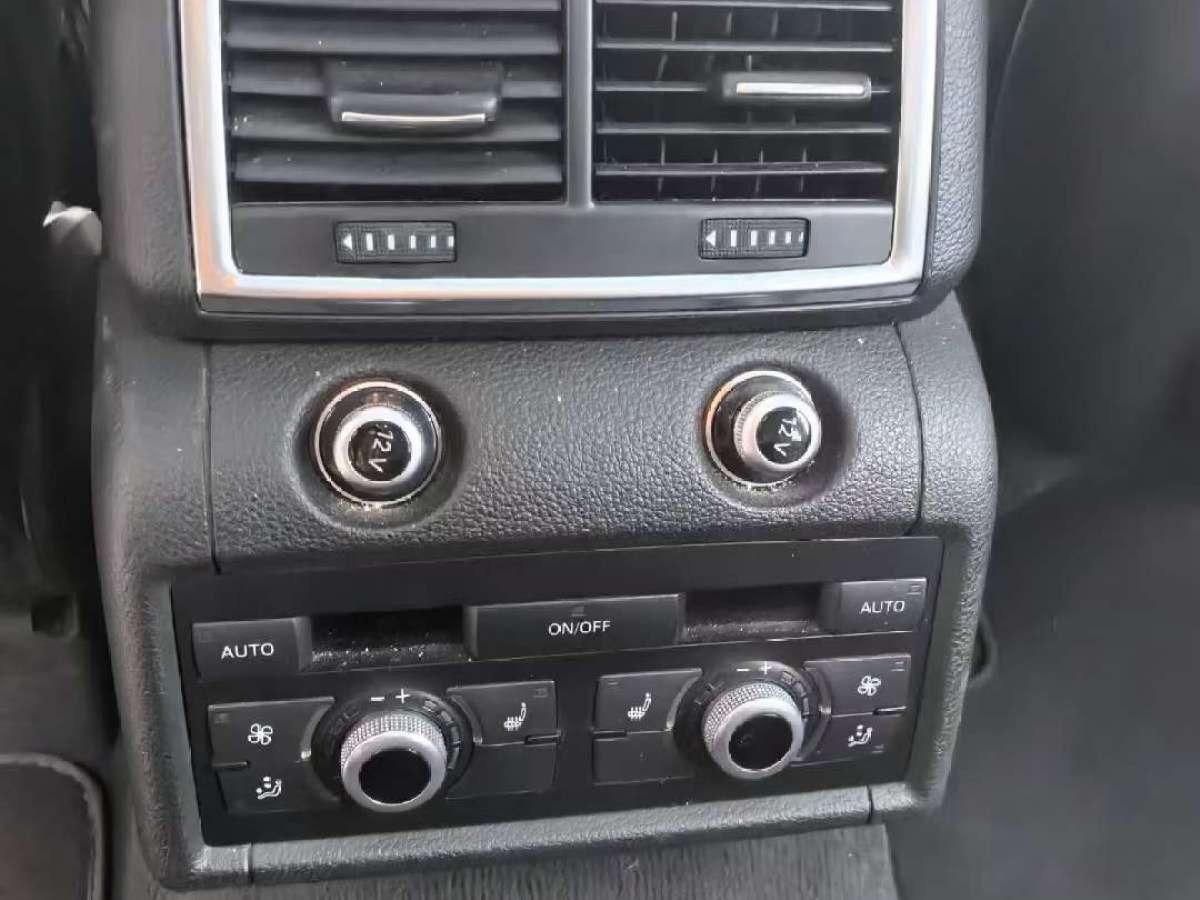 奧迪 奧迪Q7  2012款 3.0 TFSI 舒適型(200kW)圖片