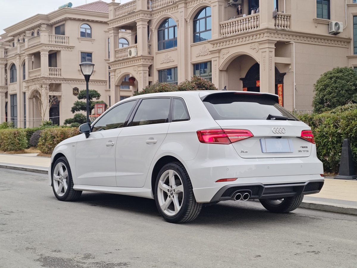 奧迪 奧迪A3  2019款 Sportback 35 TFSI 時(shí)尚型 國(guó)VI圖片