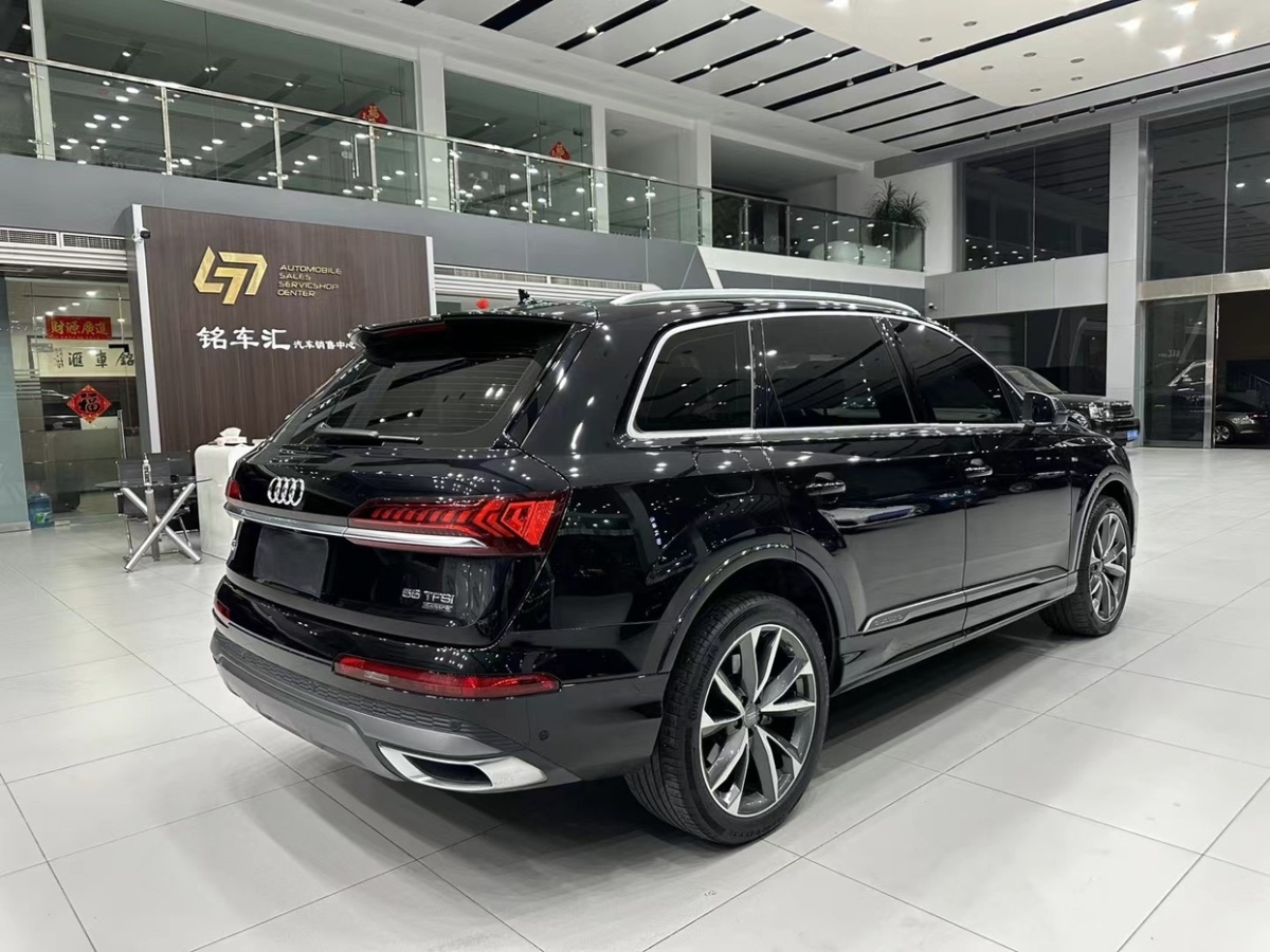 奧迪 奧迪Q7  2020款 55 TFSI quattro 黑武士專享版圖片