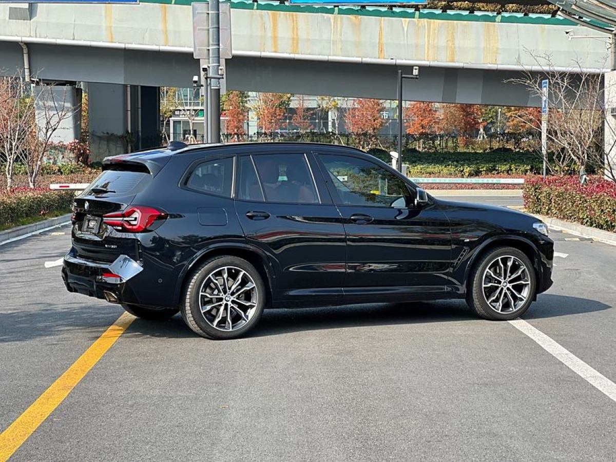 寶馬 寶馬X3  2022款 xDrive30i 領(lǐng)先型 M曜夜套裝圖片