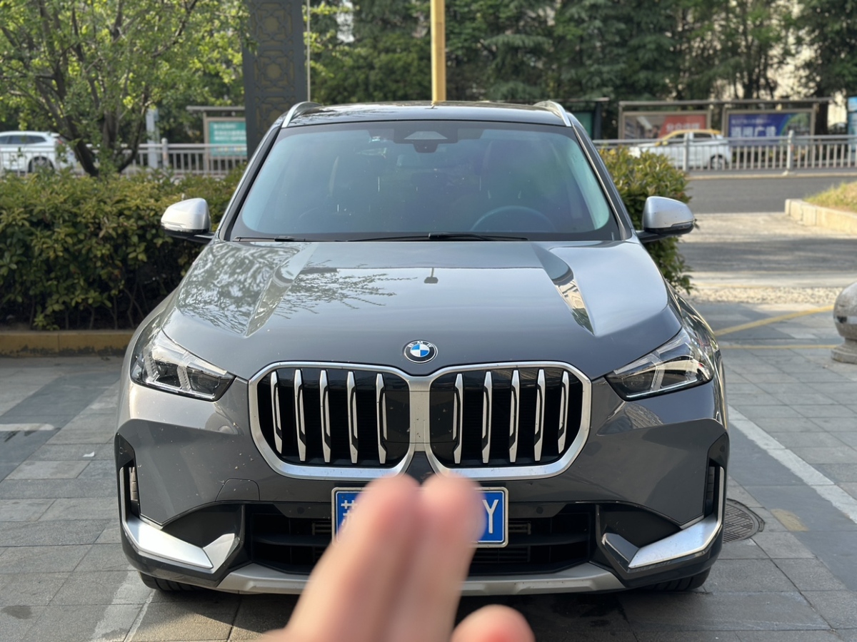 寶馬 寶馬X1  2023款 sDrive20Li X設(shè)計套裝圖片