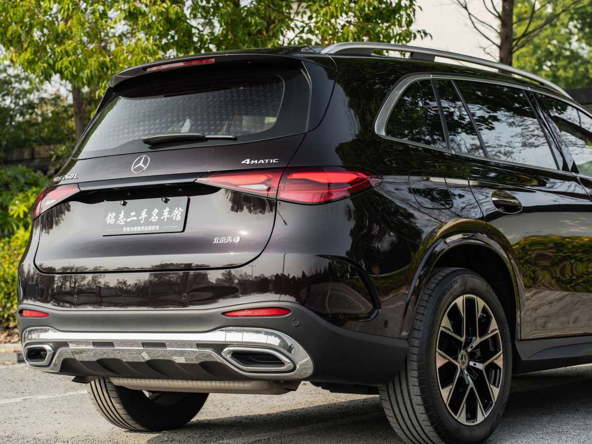 2023年4月奔馳 奔馳GLC  2023款 GLC 260 L 4MATIC 豪華型 5座