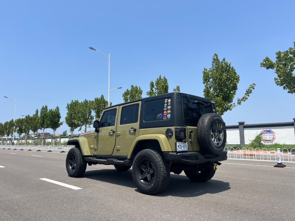 2013年8月Jeep 牧馬人  2013款 3.6L Rubicon 四門版