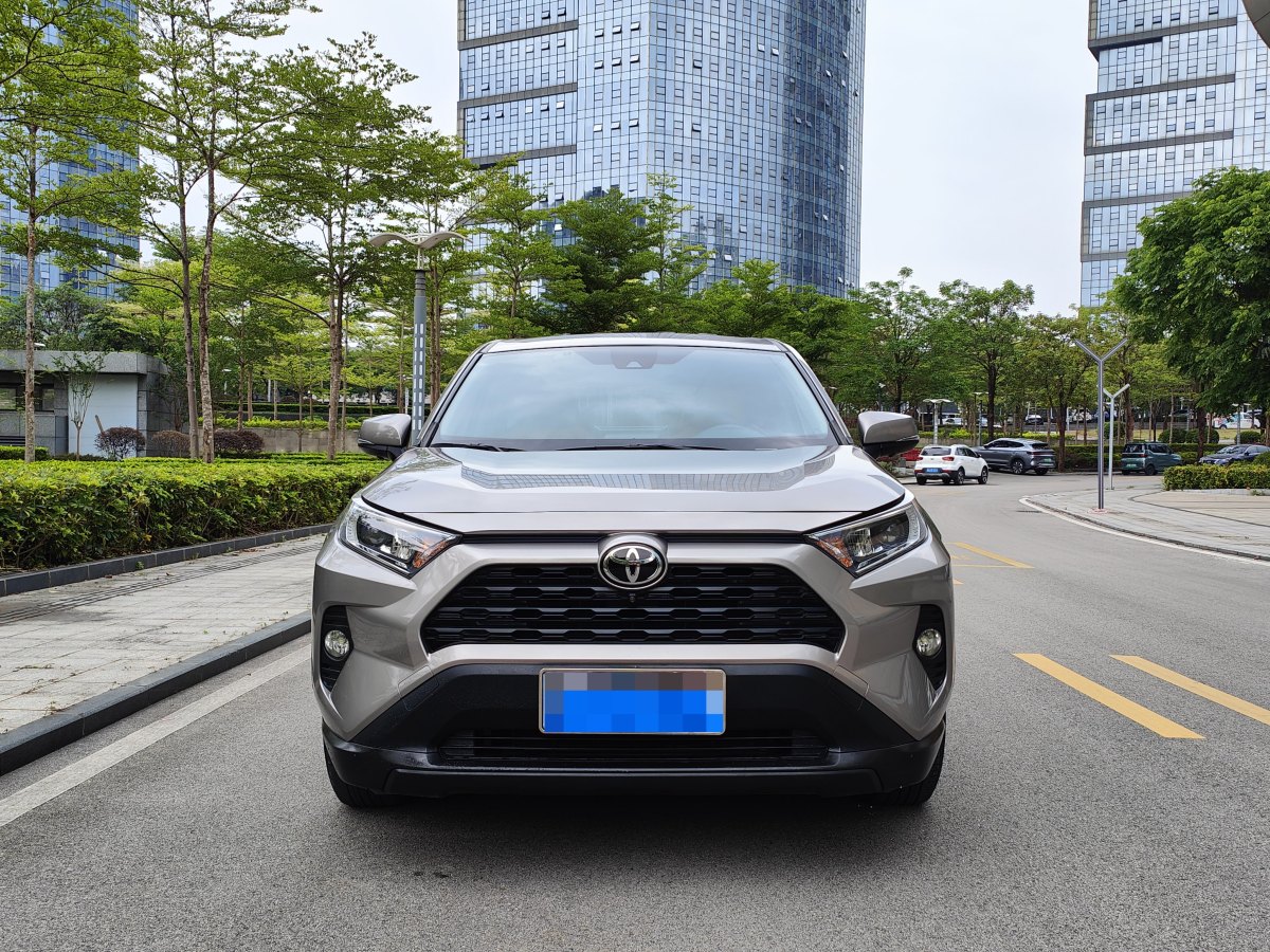 2020年3月豐田 RAV4  2018款 榮放 2.0L CVT兩驅(qū)都市版