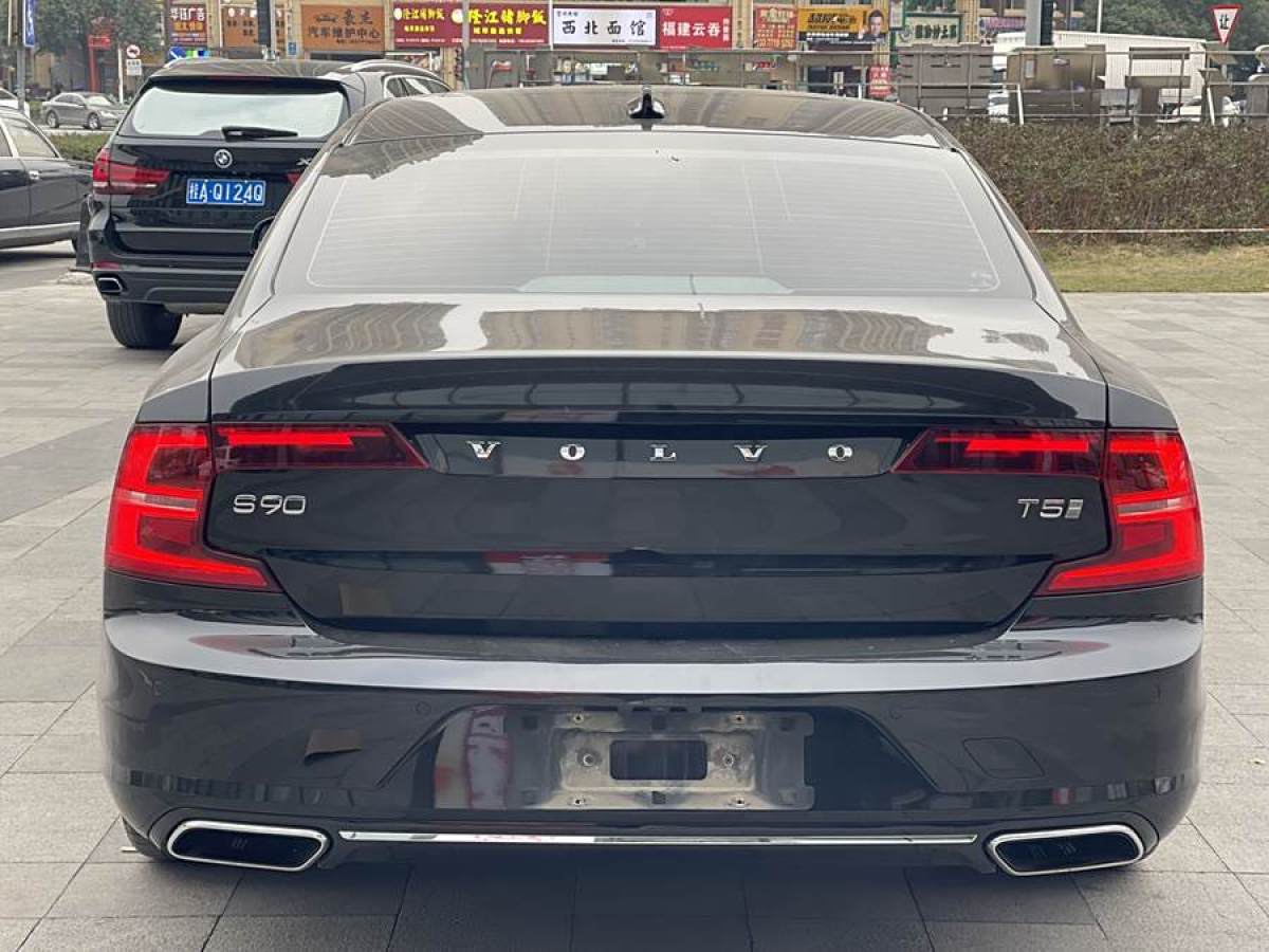 沃爾沃 S90  2018款 T5 智尊版圖片